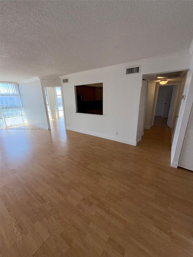 Photo - 701 Three Islands Boulevard Unidad 511 Rental