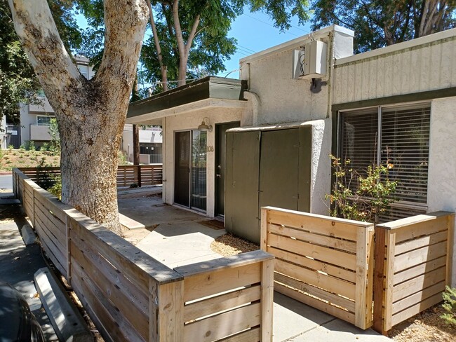 Individual Bungalows: All 1 bedroom/ 1 bat... - Individual Bungalows: All 1 bedroom/ 1 bat... Apartment Unit 106