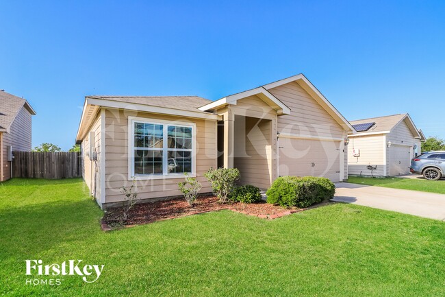 Photo - 3004 Oak Ln
