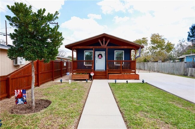 Building Photo - 6 Guerra Ave