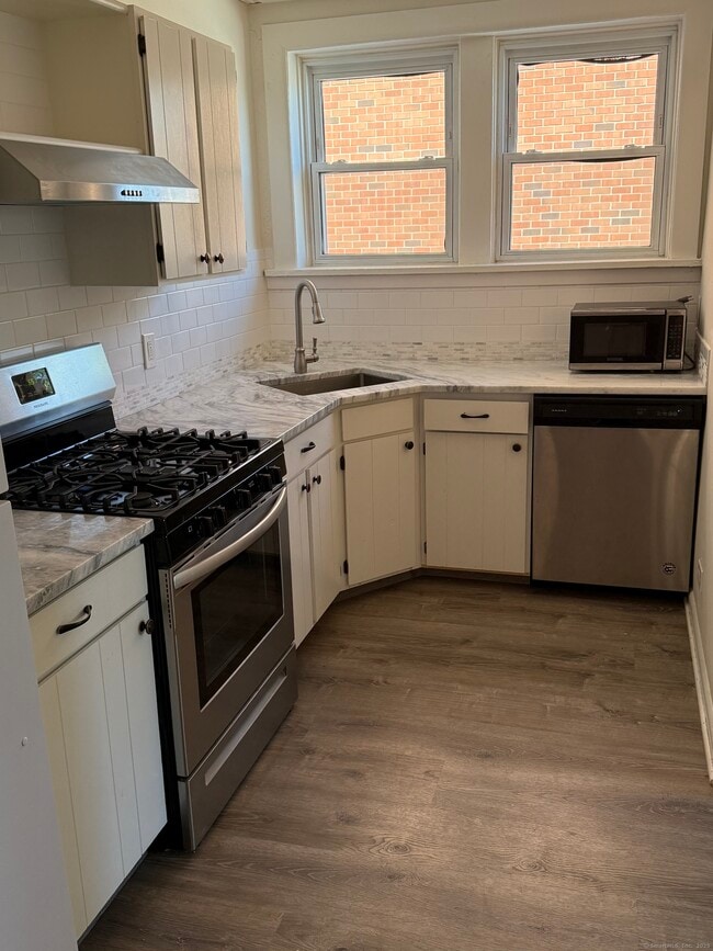 Photo - 77 Glenbrook Rd Unit APT 203