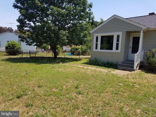 Building Photo - 10118 Dahlgren Rd