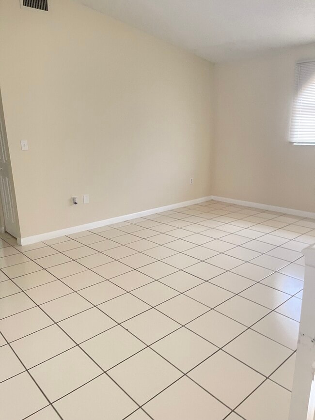 Photo - 6045 NW 186th St Unit 113