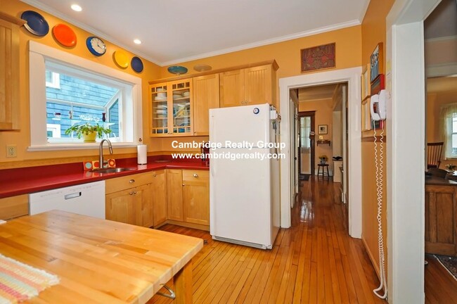 Photo - 16 Chetwynd Rd Apartments Unit A