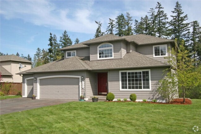 Building Photo - Beautiful Spacious Chaffey Home on a Shy 1...