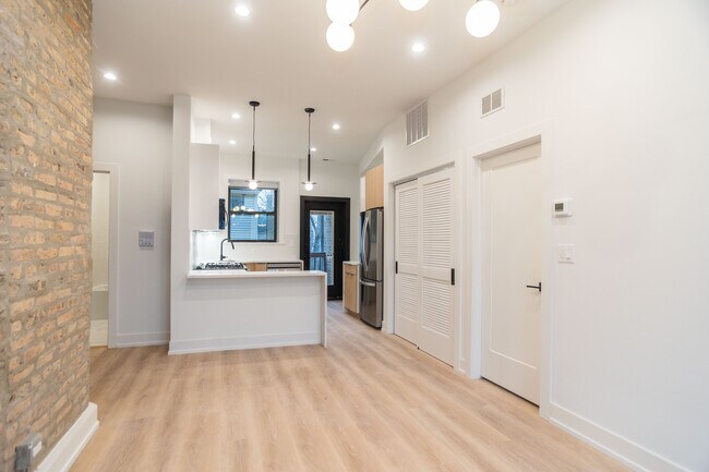 Photo - 3251 W Belden Ave