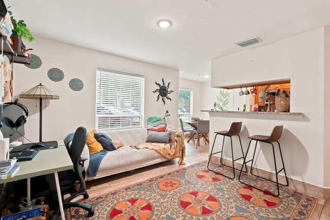 8642 Mallard Reserve Dr Unit 101