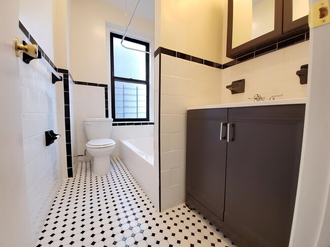 Photo - 1105 Morrison Ave