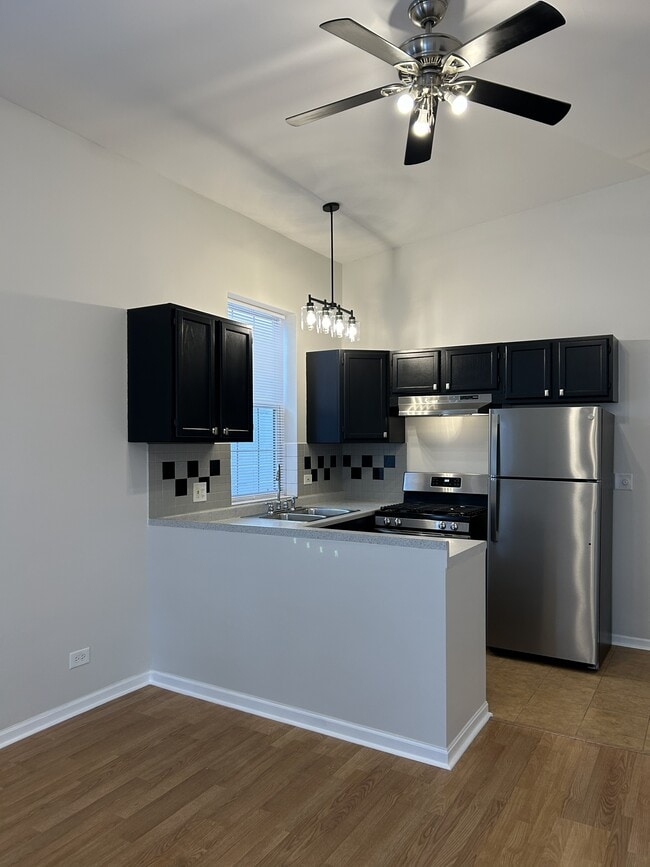 Photo - 2328 W Belmont Ave Unidad #3FF