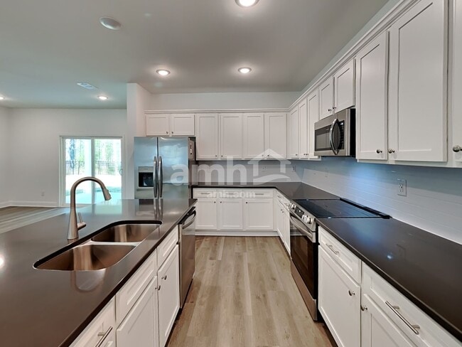 Photo - 146 Sapling Way