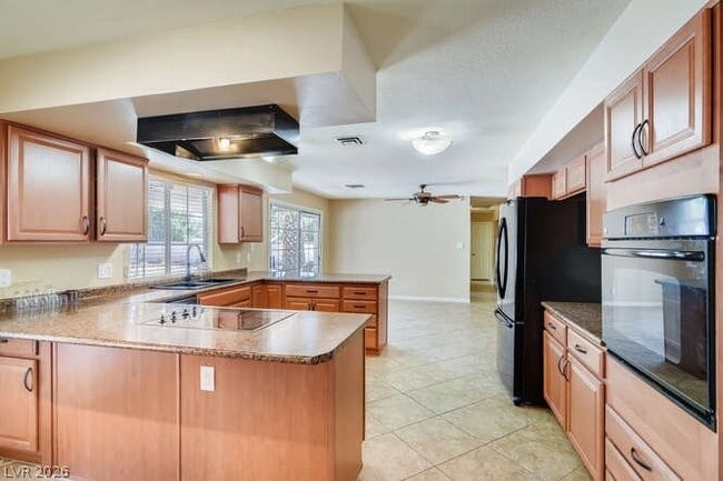 Photo - 1505 Strong Dr