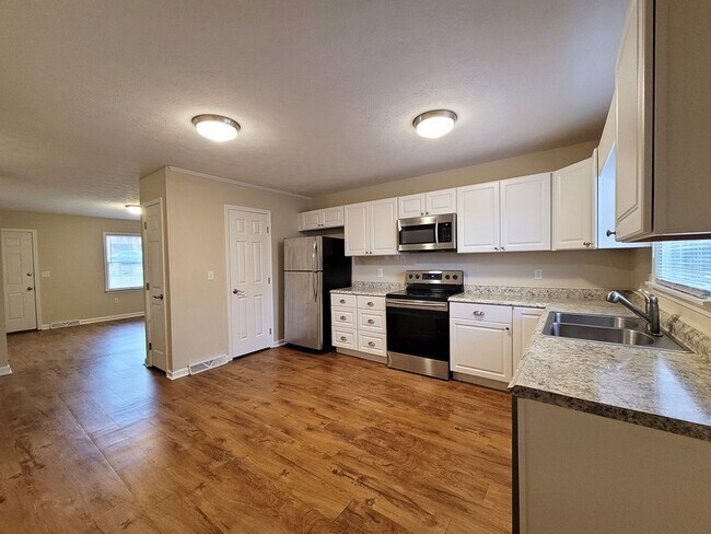 Photo - 962 Beverly Dr