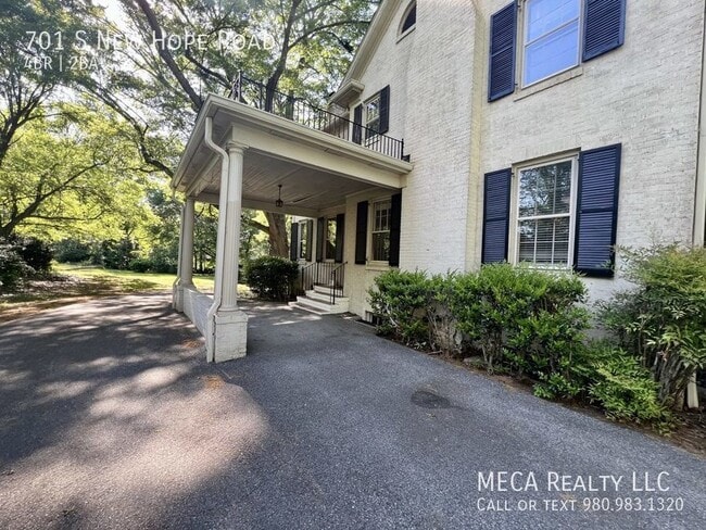 Photo - 701 S New Hope Rd