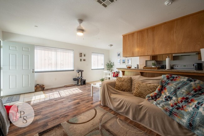 Photo - Fresno Westside Apt, 2BR/1BA, Shaw/Marks - Lots of Amenities
