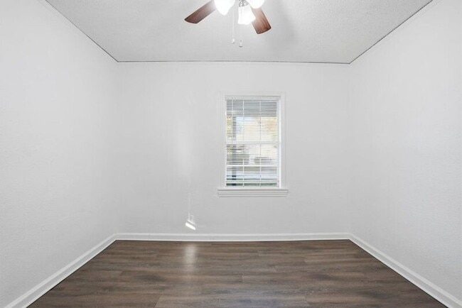 Photo - 1539 N Denver Ave