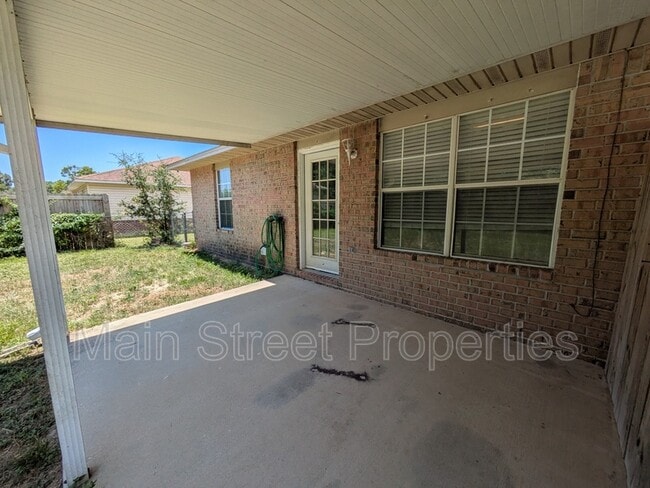 Photo - 3359 Green Briar Cir Unit B