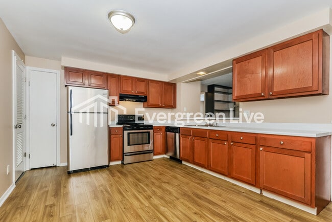 Photo - 5219 Robinview Ct
