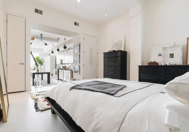 Photo - 101 Wyckoff Ave