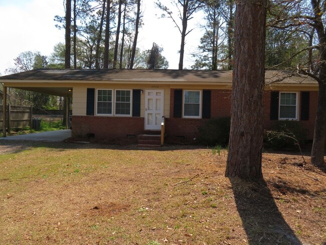 Photo - 3 bedroom, joined 1.5 bath ranch style home for rent