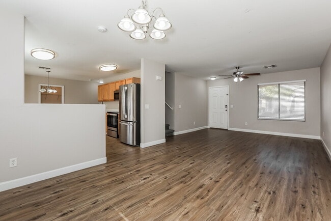 Photo - 1071 E Desert Moon Trail