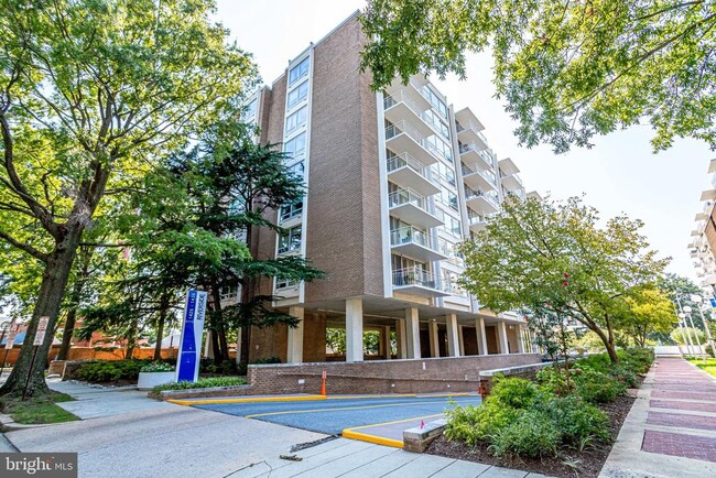 Building Photo - 1435 4th St SW Unit B804 Rental