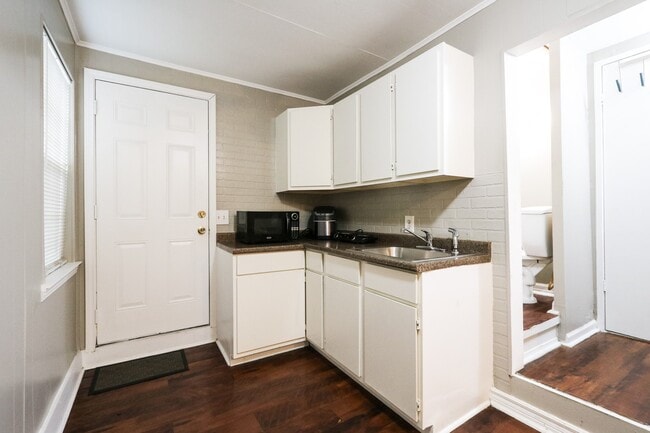 Photo - 4615 University Oaks Blvd