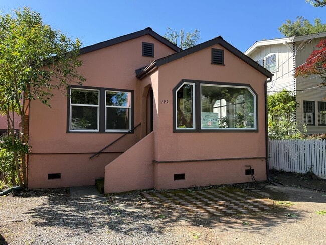 Building Photo - 199 Tunstead Ave Unit Front