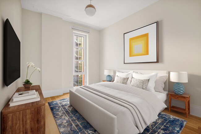 Photo - 250 E 21st St