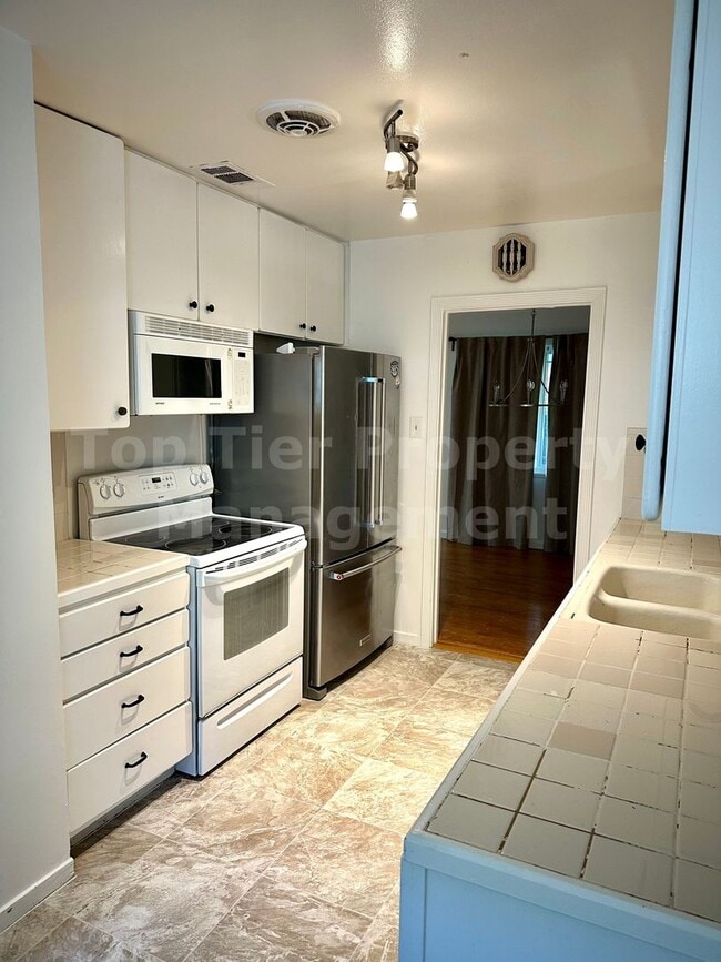 Photo - Charming 3 Bed / 1 Bath / 1,364 Sqft House in Pleasant Hill - Available February 17th!