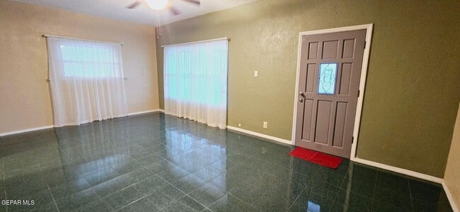 Photo - 2600 Aurora Ave