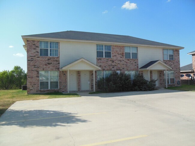 2005 Monte Carlo Ln Unit B