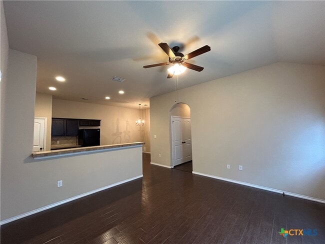 Photo - 697 Creekside Cir