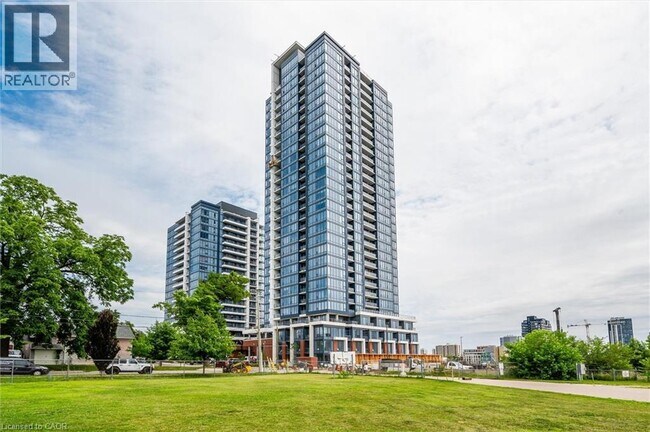 Photo - 15 Wellington St S Unit 909