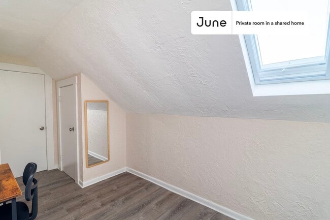 Photo - Room in Shared 6 bed/2 bath home Unit E