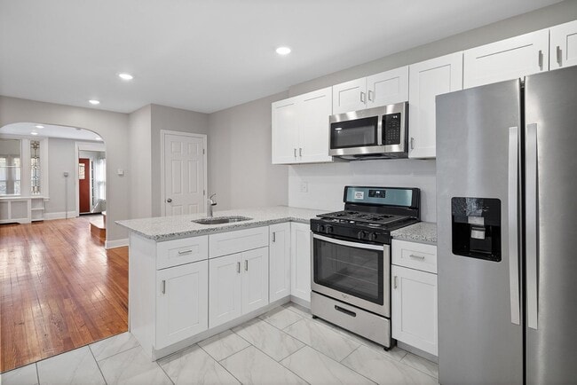 3 bedroom 1 bath home in Cobbs Creek - 3 bedroom 1 bath home in Cobbs Creek