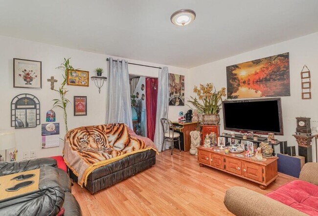 Photo - 529 Manor St