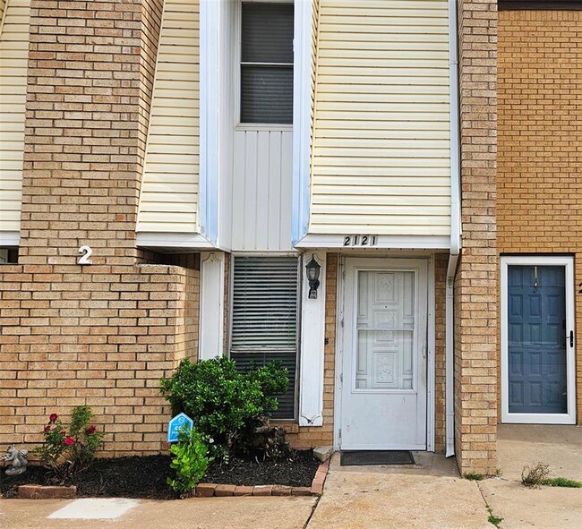 Photo - 2121 NW 117th St House