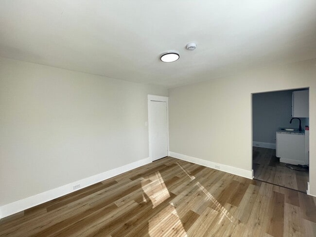 Photo - 55 Henriette St Unit 4