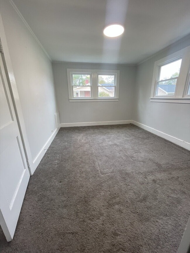 Photo - Charming 2-Bedroom Oasis with Full Bath in Pelzer's Heart!