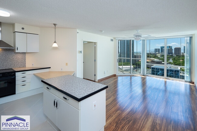 Photo - 801 S King St Unit 1706