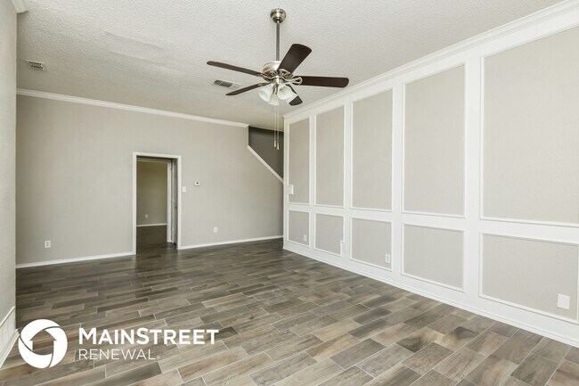 Photo - 6304 Woodcreek Trail