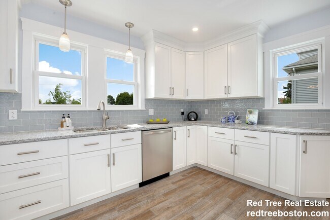 Photo - 29 Strathmore Rd Unit 2