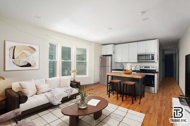 Building Photo - 4 bedroom in Brooklyn NY 11238 Unit 2 Rental