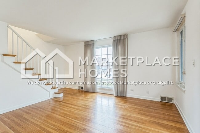 Photo - 706 Broadview Ave