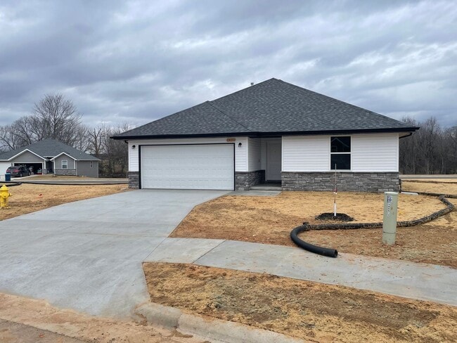 Building Photo - Make this BRAND NEW beautiful modern home ...