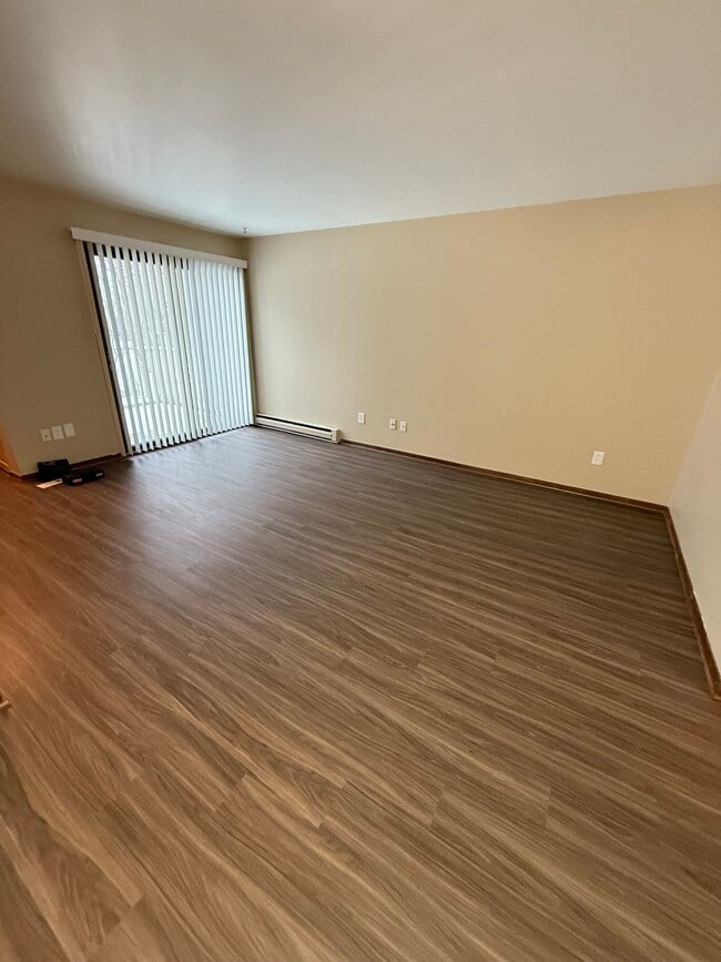 Living Room - Willow Glen Apartments