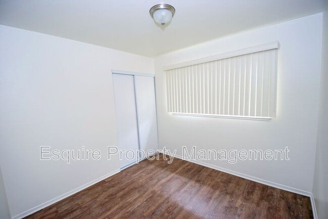 Photo - 405 Spruce St