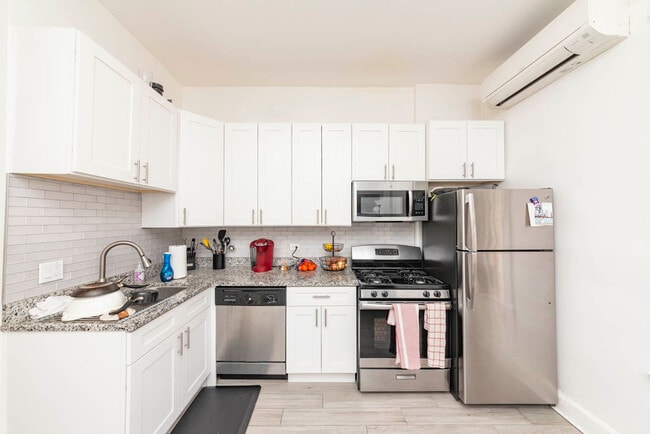 Photo - 1722 N Mohawk St Unit 1R