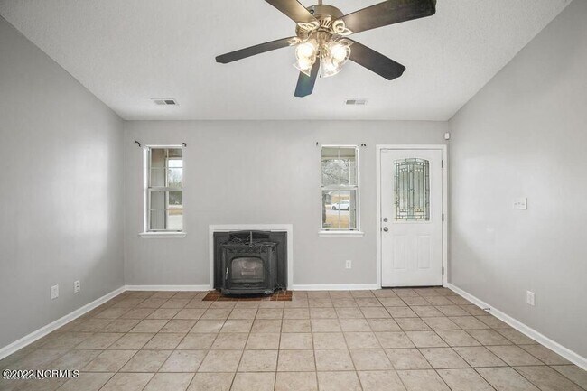 Photo - 424 Singletree Dr