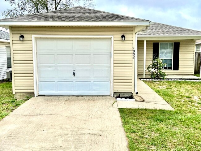 Building Photo - 1082 Antigua Cir